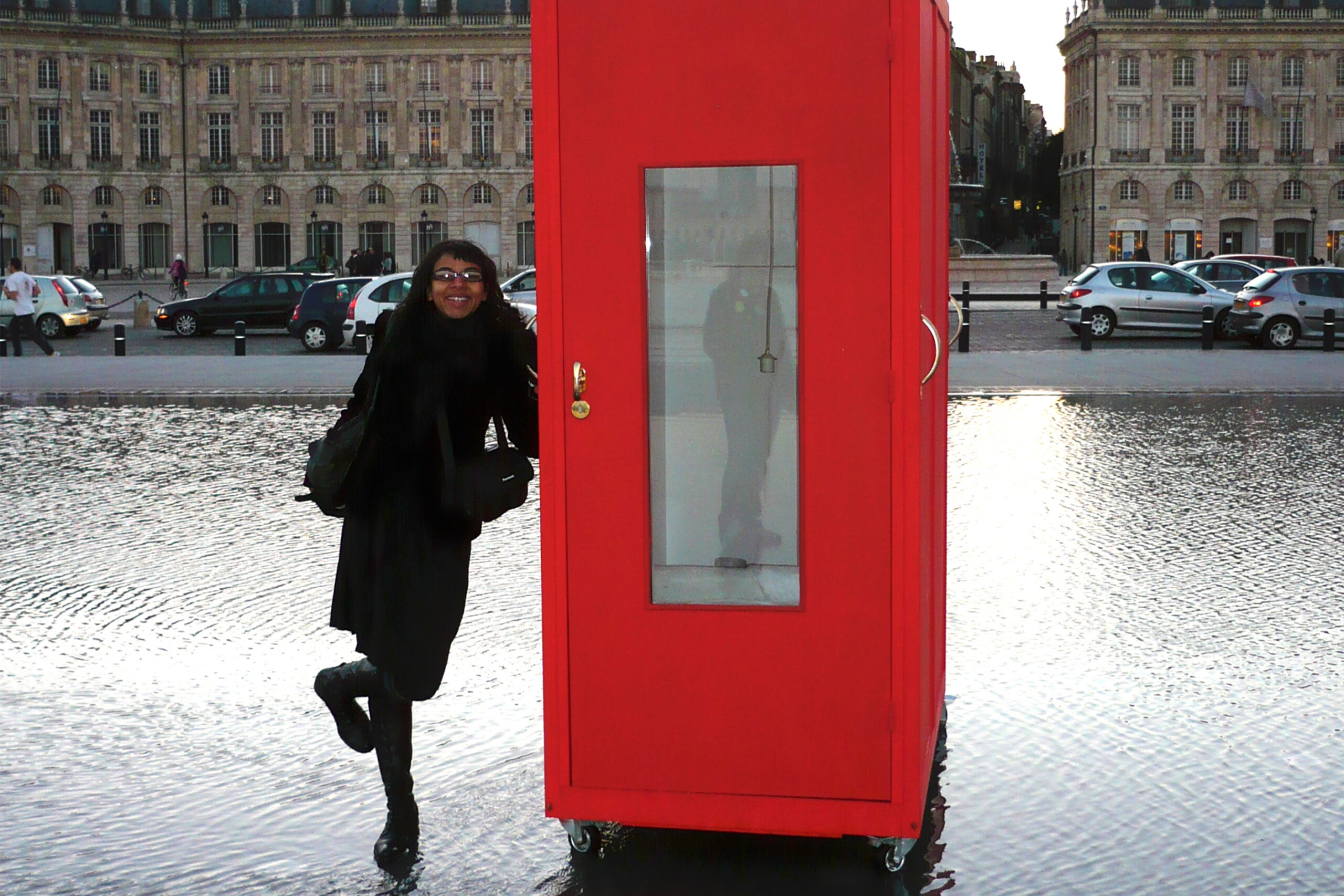 Tinbox #1, Exposition Fractales déployées de Anne-Marie Durou sur le Miroir d'eau & Pont de Pierre, Bordeaux, 2007