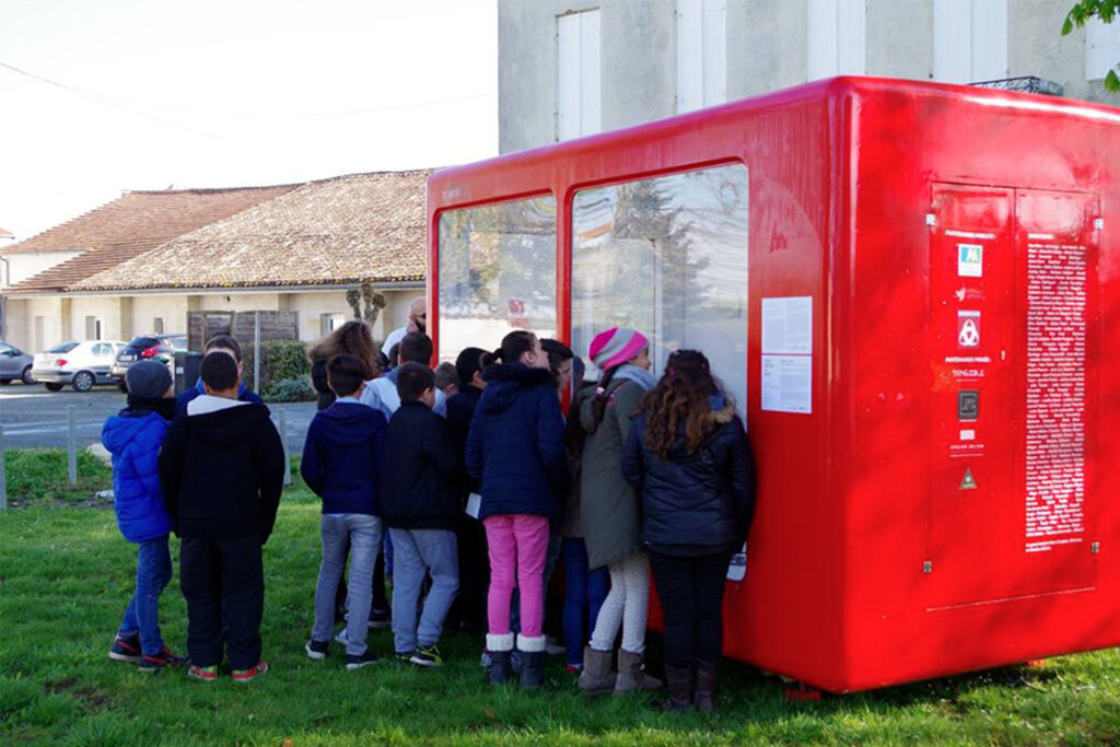 Tinbox #5 - Le saut du lapin de Anne-Marie Durou avec public scolaire Bordeaux 2017